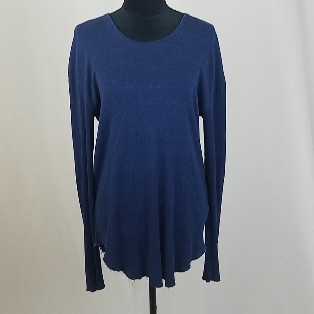 AG women 2 blue long sleeve raw hem pullover shirt grungecore Gorpcore Outdoor